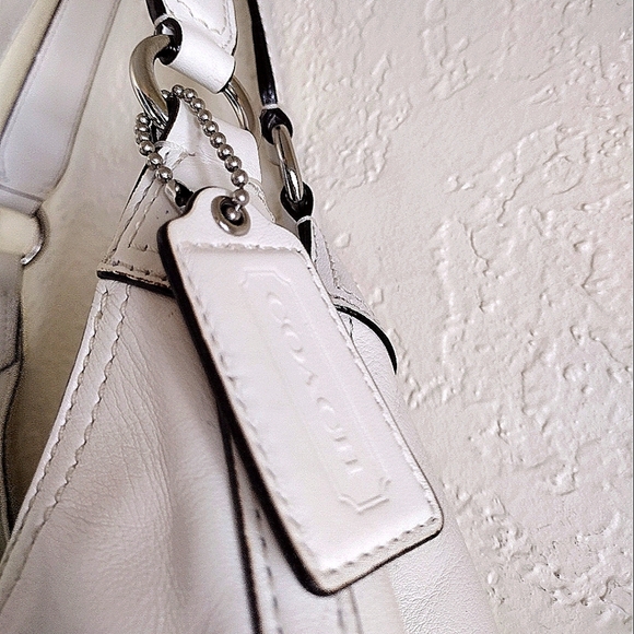 COACH Maggie Madison Woven Leather Shoulder HoboBag  23385 - Picture 5 of 16